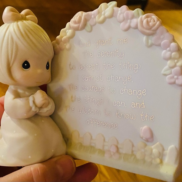 Precious Moments | Accents | Precious Moments Serenity Prayer Girl 993 ...